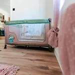 Dinara View Apartment-knin 克宁