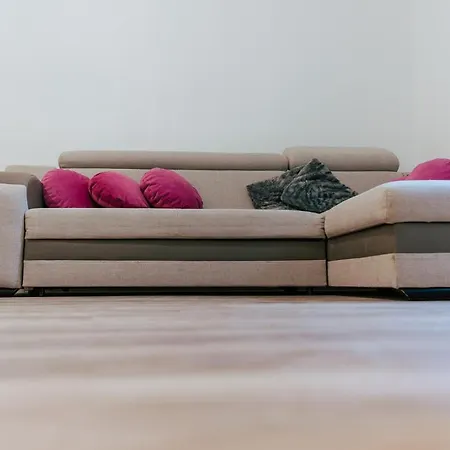 Dinara View Apartment-knin