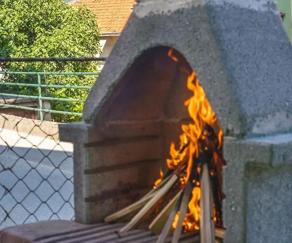 Dinara View Apartment-knin Διαμέρισμα