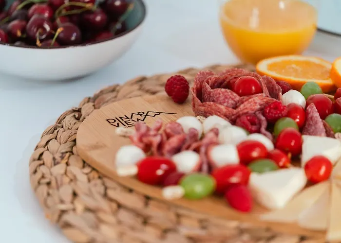 Dinara View Apartment-knin Апартаменты *