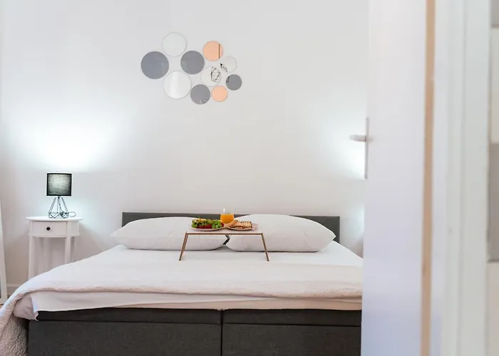 Dinara View Apartment-knin Книн