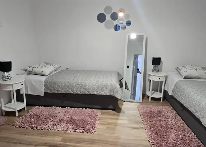 Διαμέρισμα Dinara View Apartment-knin